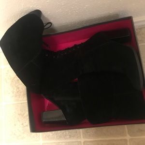 Tall suede black boots, Vince Camuto, Size 7
